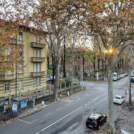 レッジョ・エミリアUn Balcone Sul Centro Storicoアパートメント エクステリア 写真