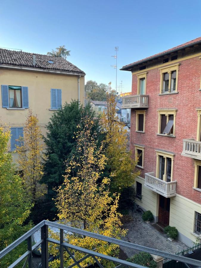 レッジョ・エミリアUn Balcone Sul Centro Storicoアパートメント エクステリア 写真